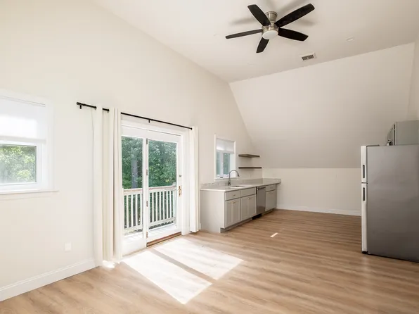 90 Us Route 1 #2, York, ME 03909