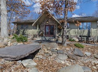 1709 Oakland Rd, Minnetonka, MN 55305