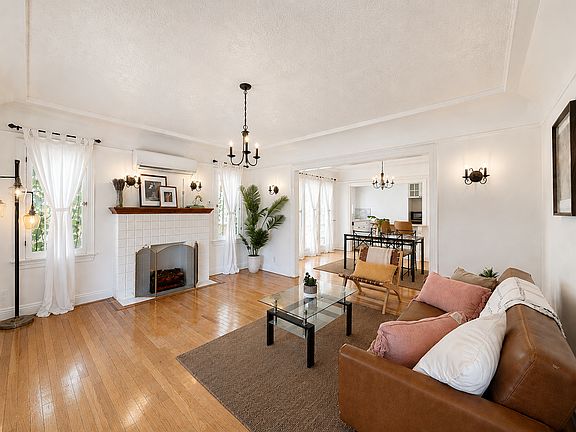 3rd image of 837 5th St #8375