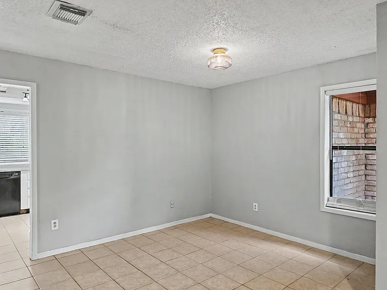 7410 Songwind Ln — Photo 6