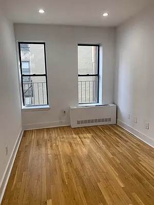 Rented by Compass | media 32