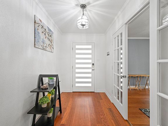 2nd image of 1614 Hiawatha Way