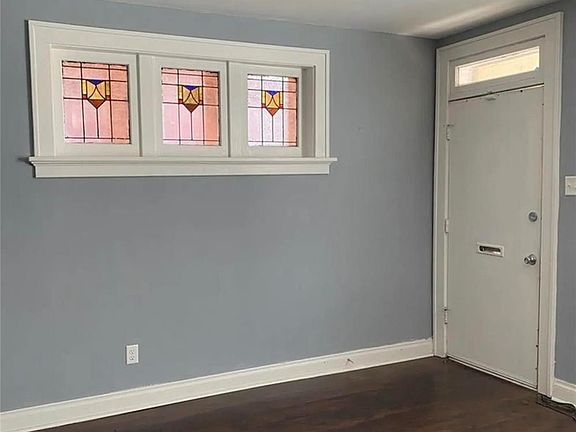 3rd image of 3441 Shenandoah Ave