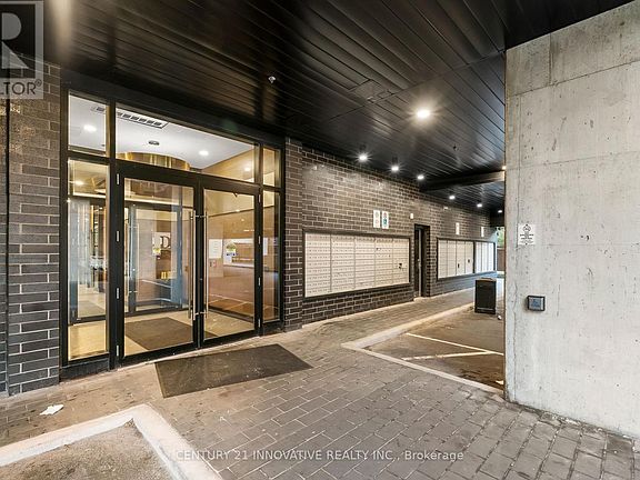 5th image of 145 Columbia St W #1208
