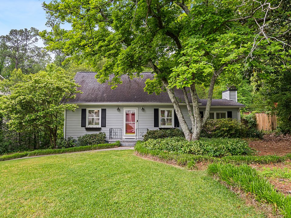 Charming 1950's bungalow in Ashford Park