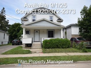310 W Melvin Ave, Oshkosh, WI 54901