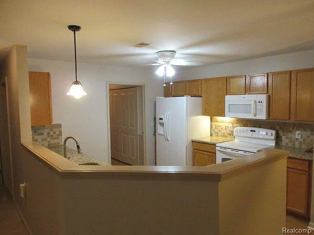 4192 Berkeley Ave — Photo 7