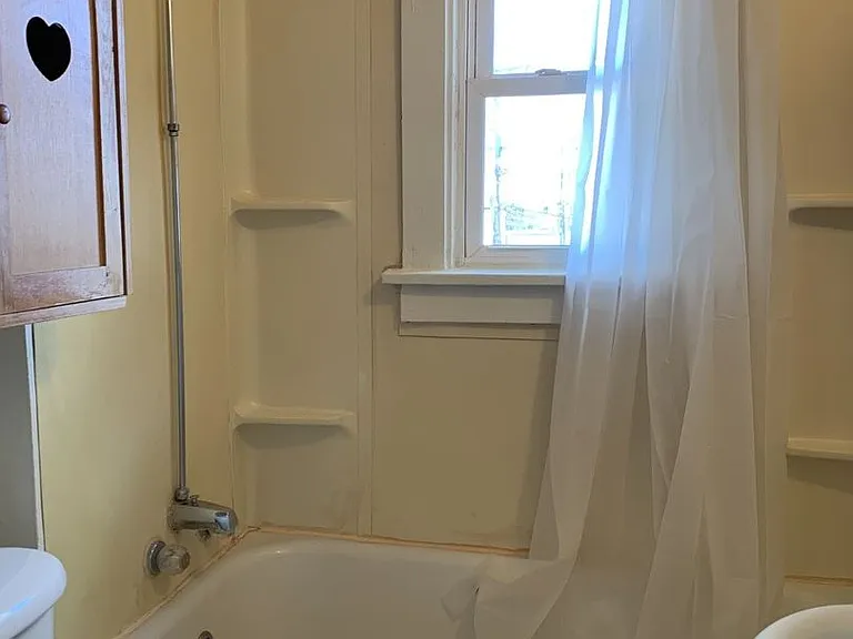 811 2nd Ave S — Photo 5