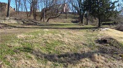 2nd image of 209 Oakwood Rd