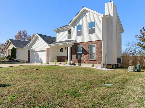 1213 Cloverbrook Dr, Saint Charles, MO 63304