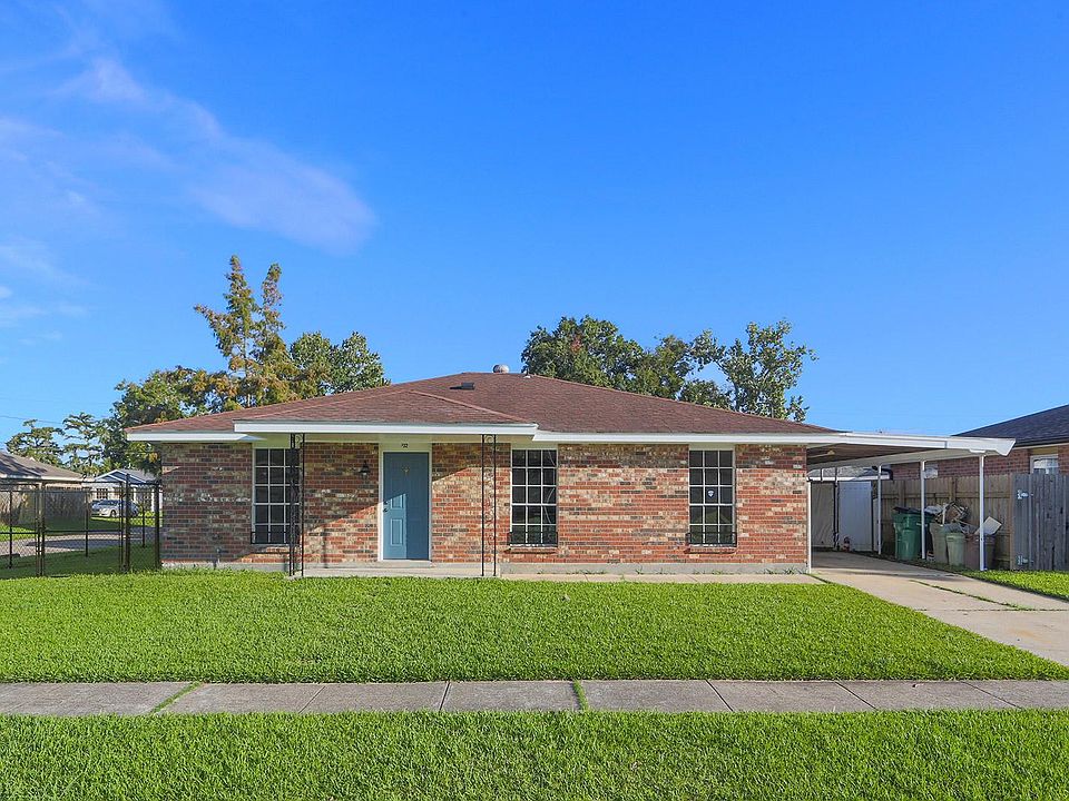 1st image of 2832 Victoria Dr