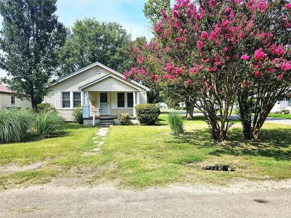 1315 E Elk St, Dexter, MO 63841
