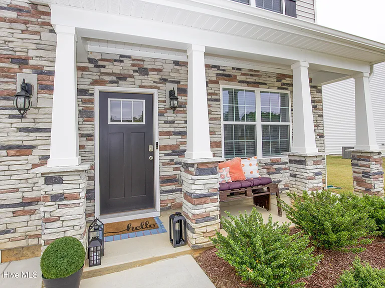 1179 Misty Creek Dr — Photo 2