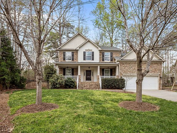 5th image of 215 Hopesworth Ct