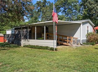 128 Saint Albans Ln, Lexington, NC 27292