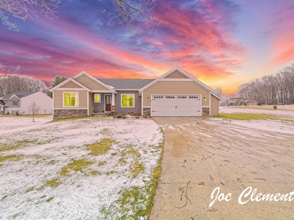 7348-17 Mile Rd NE, Cedar Springs, MI 49319