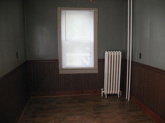 Kitchen (angle 2)