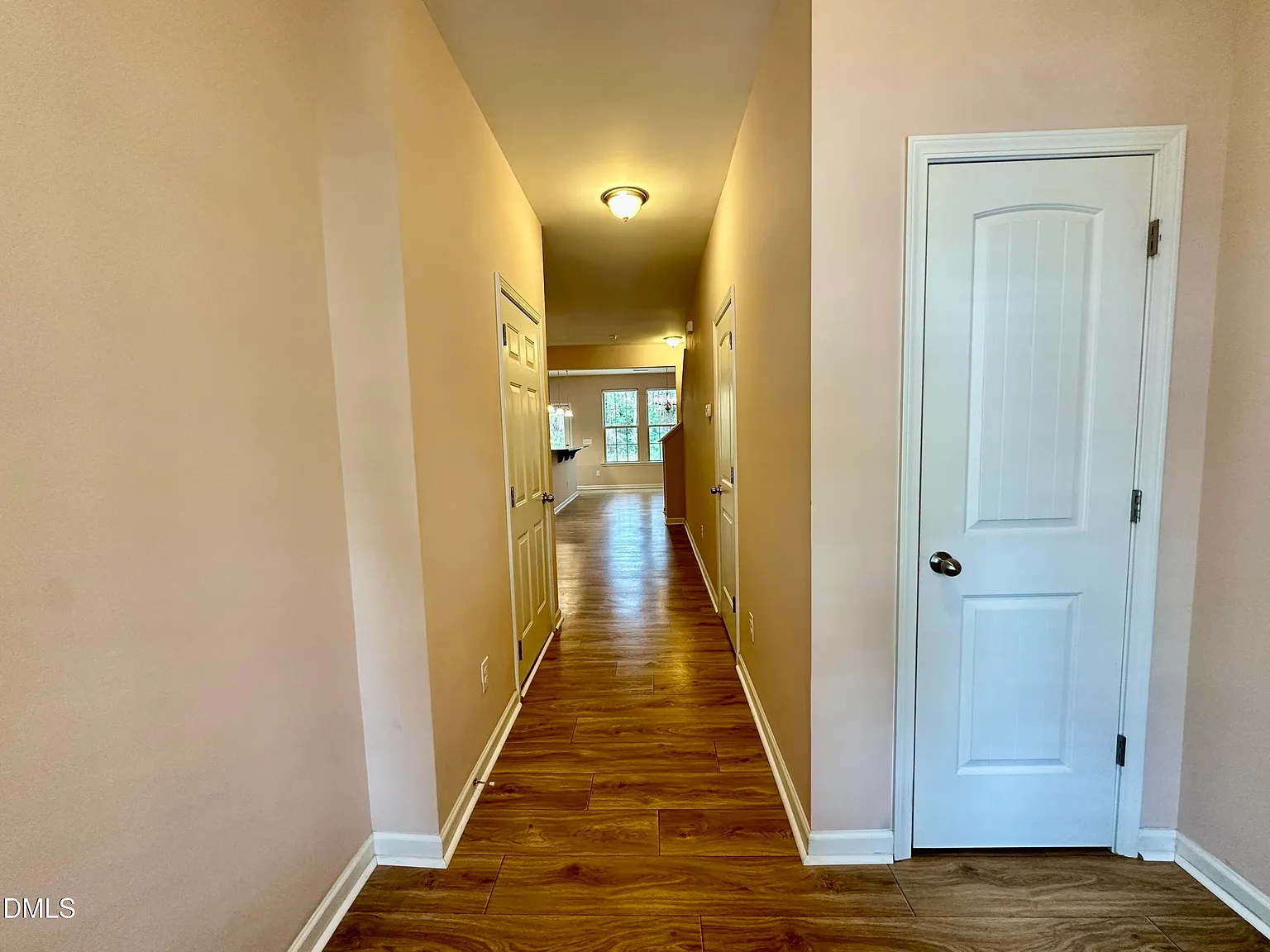 3 bed, 2.5 bath, 1684 sqft, $1,795 — Photo 3
