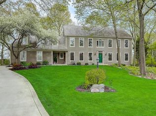 3520 Nassau Dr, Brookfield, WI 53045