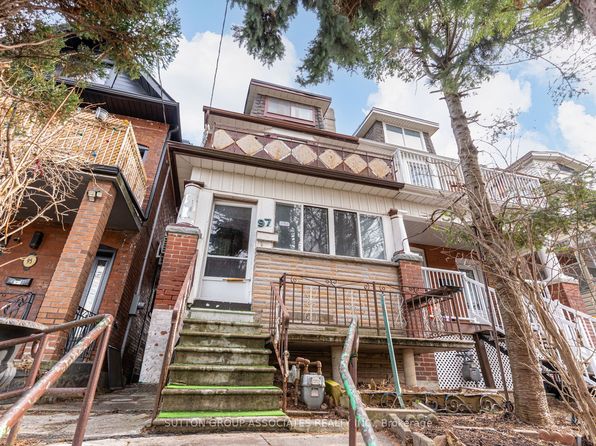 97 Pendrith St, Toronto, ON M6G 1R8