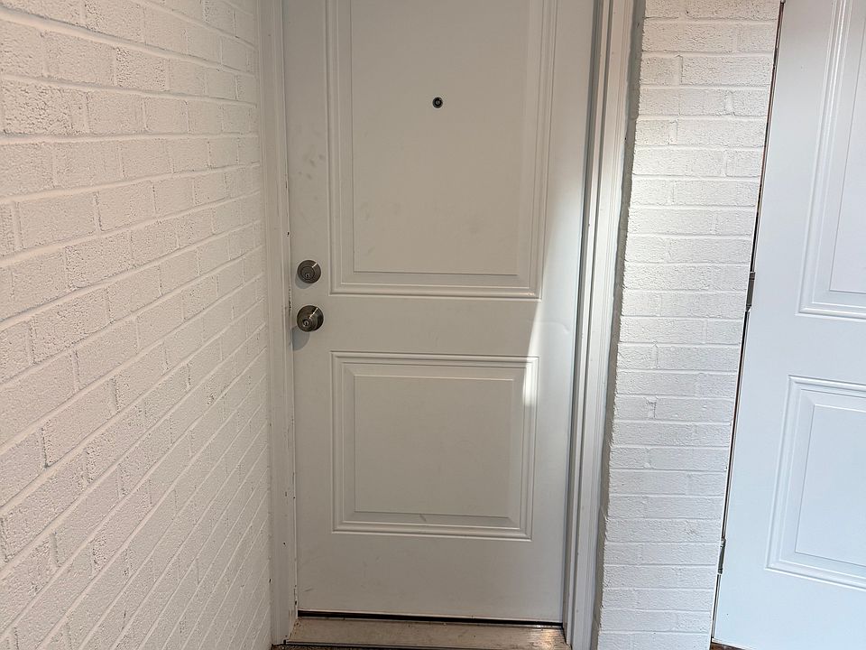 1st image of 8 Rockridge Ct APT 9