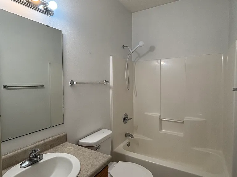 3046 Goddard Ct — Photo 4