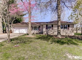 13 Chisholm Rd, Auburn, IL 62615
