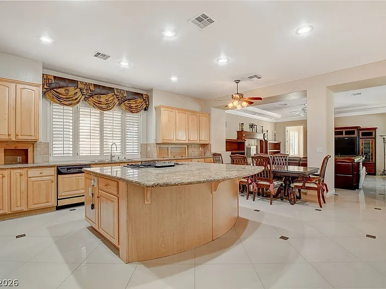 2041 Troon Dr — Photo 23