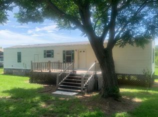 190 Beach Rd, Camden, AL 36726