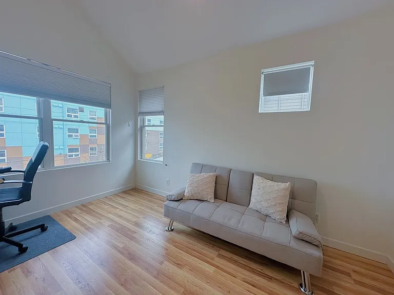 3817 S Angeline St — Photo 29
