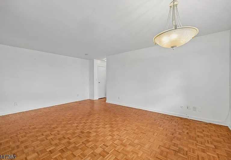 135-167 S Maple Ave #137-D — Photo 11