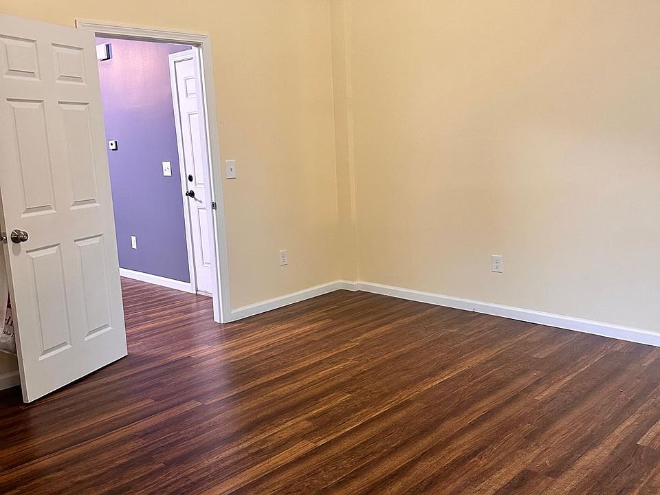 1st image of 242 Howard Ave #1