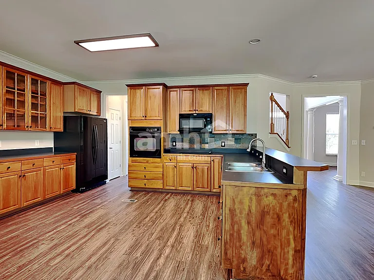1009 Hickory Bark Ct — Photo 3