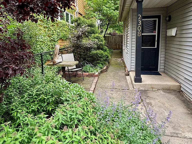 2308 W 11th St — Photo 17