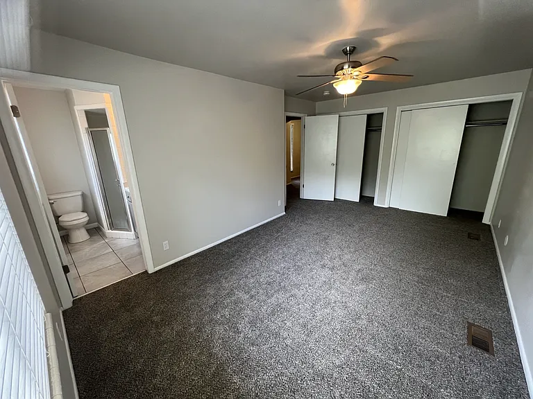 1813 S Laurelhurst Dr #1 — Photo 27