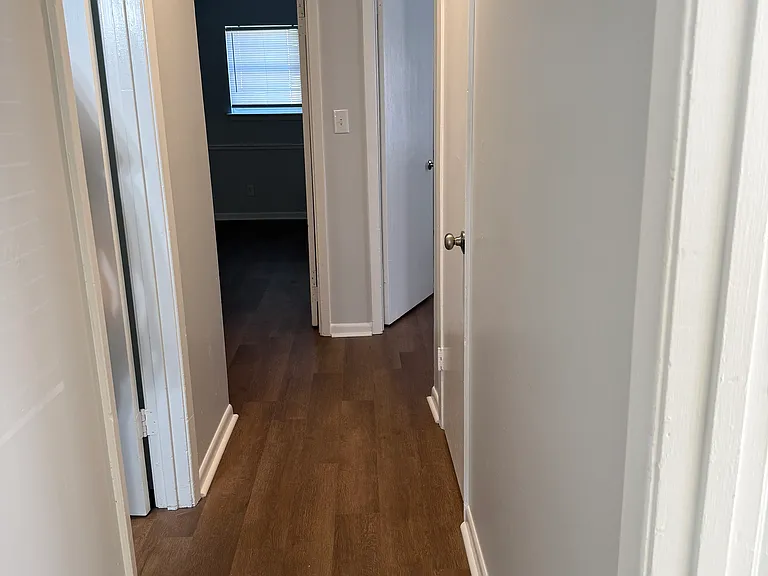 804 Freemont St SW — Photo 8