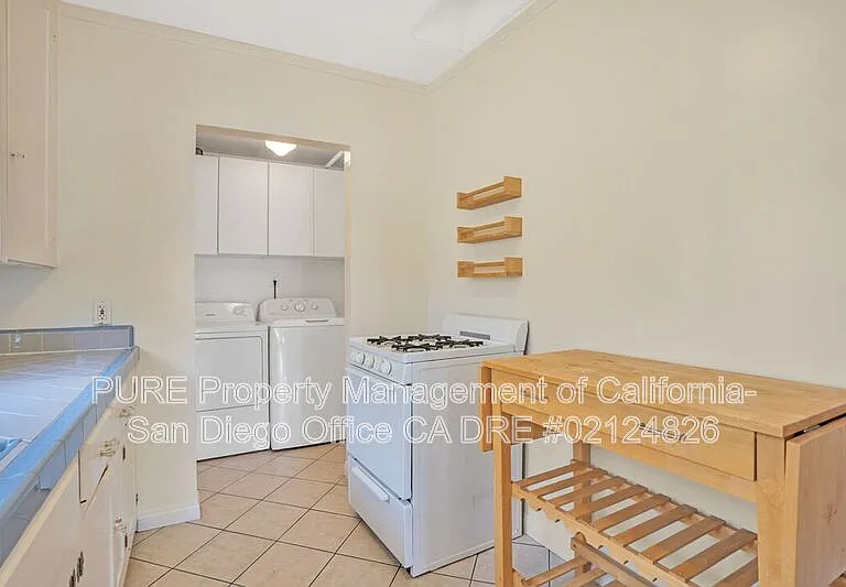 4630 Cherokee Ave — Photo 9