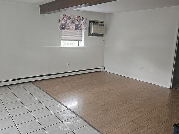 3rd image of 118 Brandy Ln #1