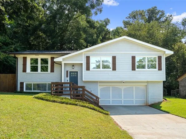 2256 Greenway Dr, Decatur, GA 30035