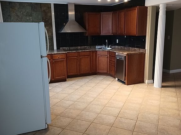 2nd image of 4313 Pioneer Ave #Basement