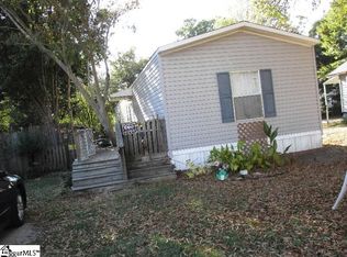 130 Pine St, Clinton, SC 29325