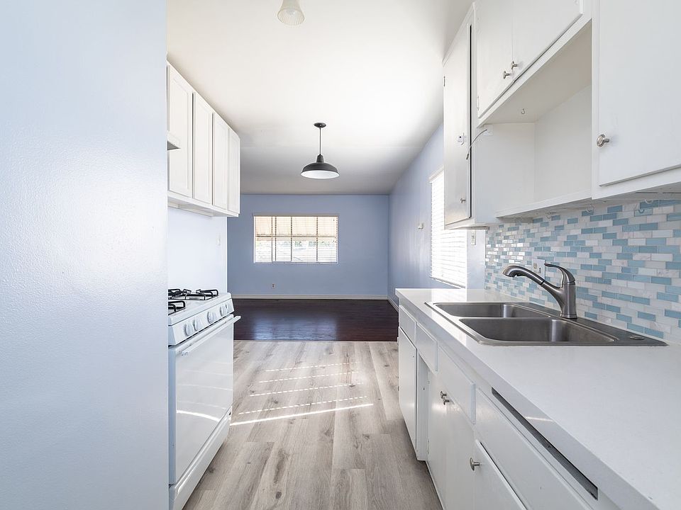 1st image of 123 N Spruce St APT B