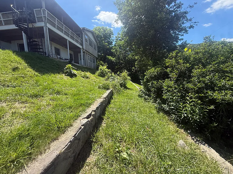 24 Canary Rdg — Photo 12
