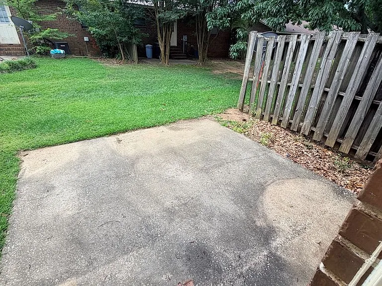 1605 Westbrook Dr #C-2 — Photo 2