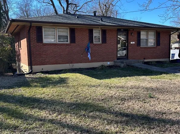 212 Briarwood Dr, Danville, VA 24540