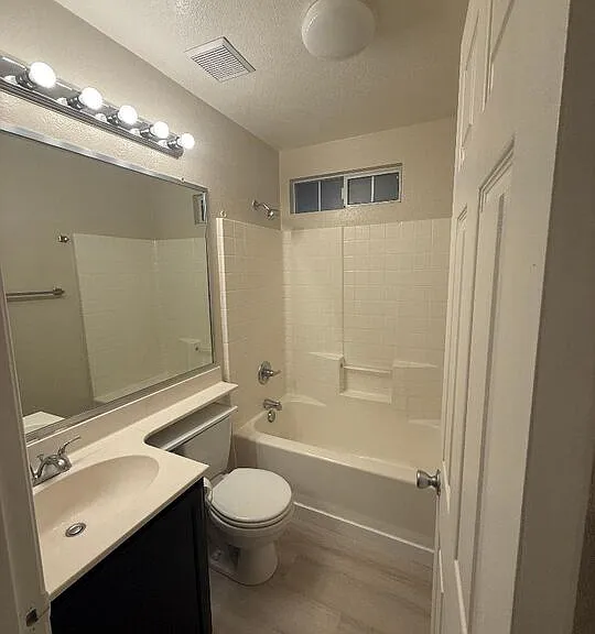 701 E Rivera Ave — Photo 11