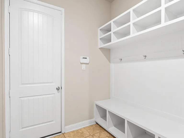 9615 Eden Ridge Ln — Photo 32
