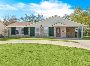 412 Stratford Dr, Harahan, LA 70123