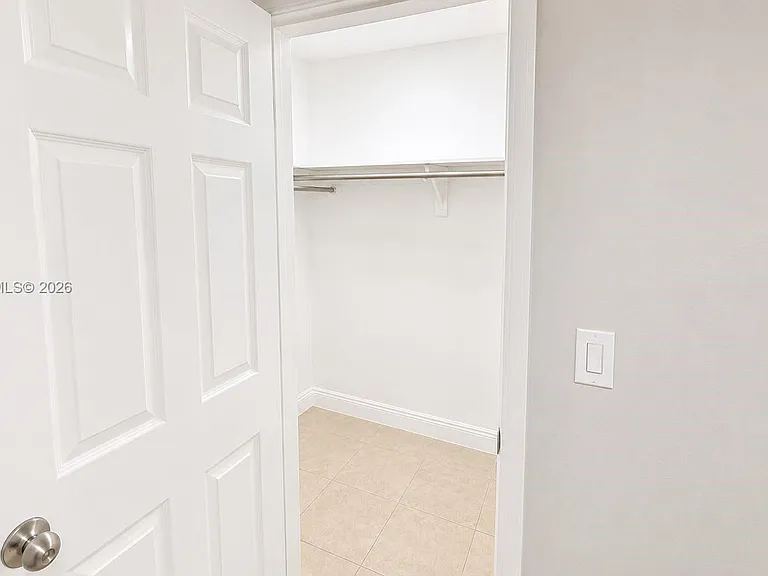 2332 Roosevelt St #32 — Photo 10