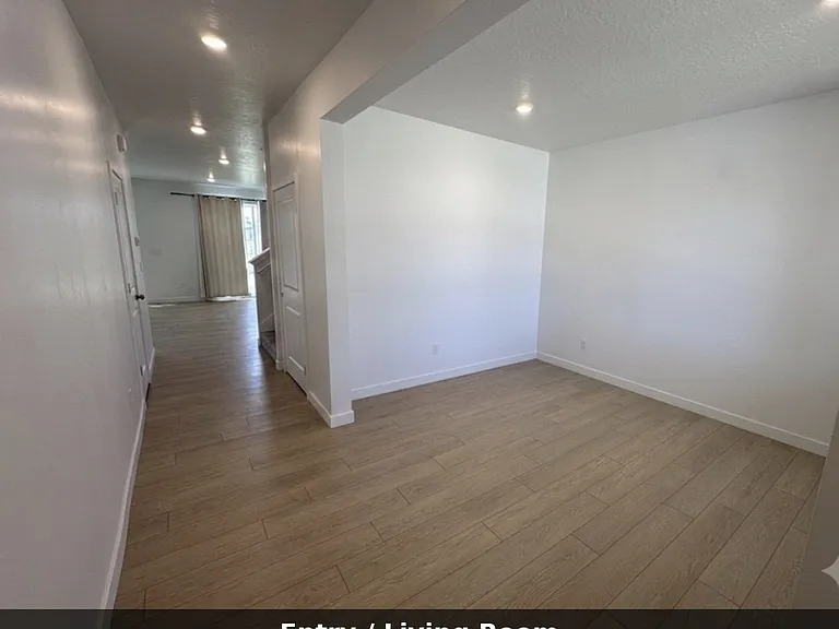 131 N Gallery St — Photo 6